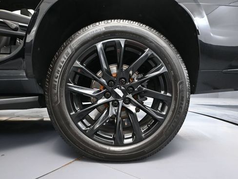 Used 2021 Cadillac Escalade Sport w/ LPO, Illumination Package AWD/4WD image 9