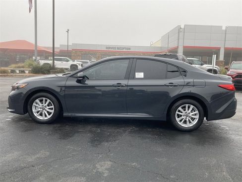 New 2026 Toyota Camry LE image 8