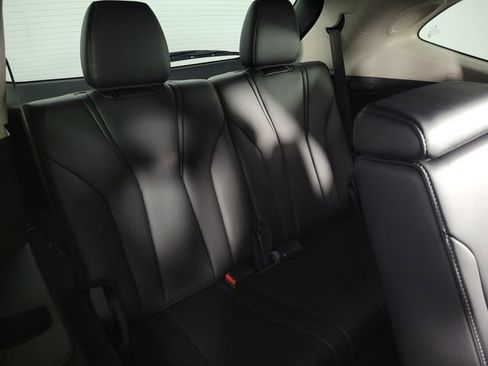 Used 2025 Acura MDX w/ Technology Package image 16