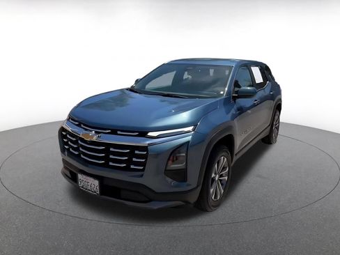 Used 2025 Chevrolet Equinox LT FWD image 7