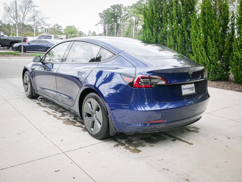 Used 2023 Tesla Model 3 Standard Range image 9