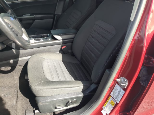 Used 2019 Ford Fusion SE FWD image 22