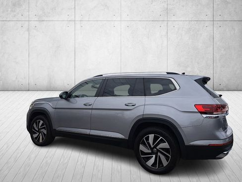 Used 2025 Volkswagen Atlas SEL image 7