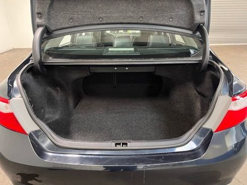 Used 2016 Toyota Camry SE image 15