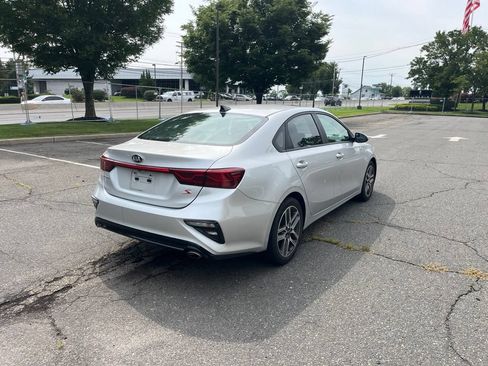Used 2019 Kia Forte S w/ S Premium Package FWD image 5