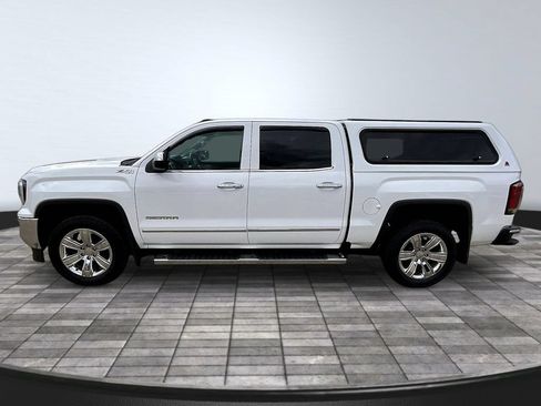 Used 2018 GMC Sierra 1500 SLT AWD/4WD image 4