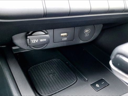 Used 2025 Hyundai Elantra Sport image 32