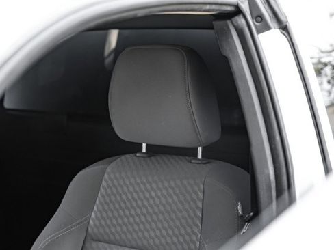 Used 2022 Toyota Tacoma SR image 33