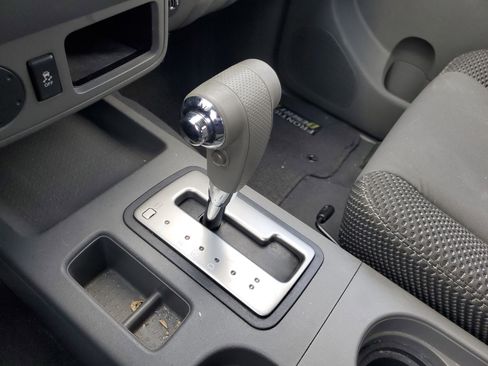 Used 2019 Nissan Frontier Desert Runner image 31