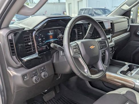 Used 2025 Chevrolet Silverado 2500 LT image 12