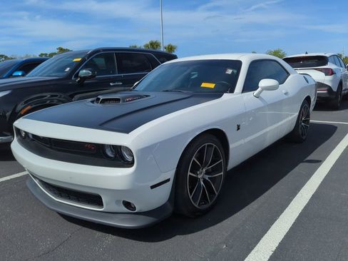 Used 2016 Dodge Challenger R/T Scat Pack image 3