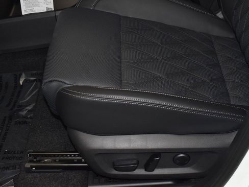 New 2026 Nissan Rogue Platinum w/ Platinum Premium Package image 17