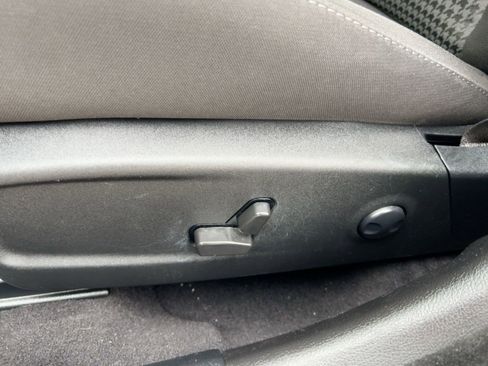 Used 2022 Dodge Charger GT w/ Blacktop Package image 13