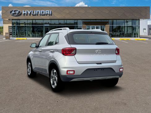 New 2026 Hyundai Venue SEL FWD image 5