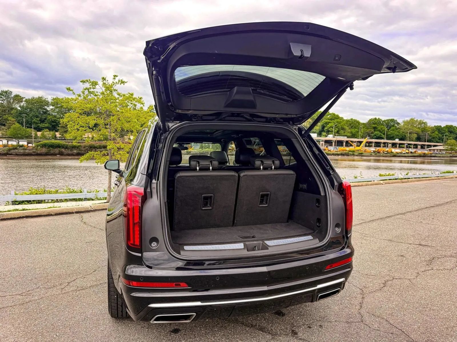 Used 2023 Cadillac XT6 Premium Luxury FWD image 28