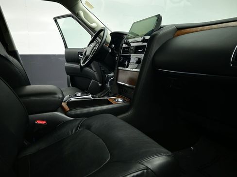 Used 2024 Nissan Armada SL image 29