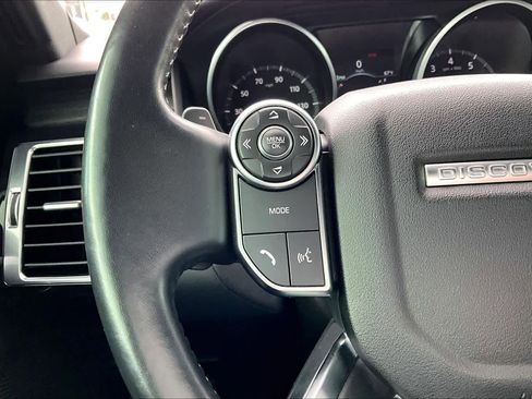 Used 2017 Land Rover Discovery HSE image 22