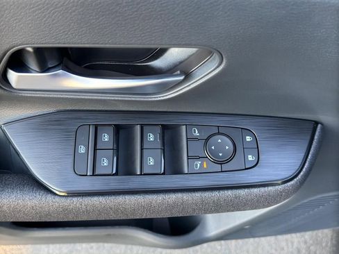 New 2026 Nissan Kicks SV image 17