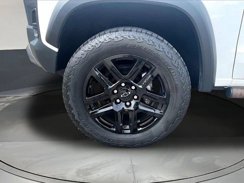 Used 2024 Chevrolet Colorado Trail Boss AWD/4WD image 36