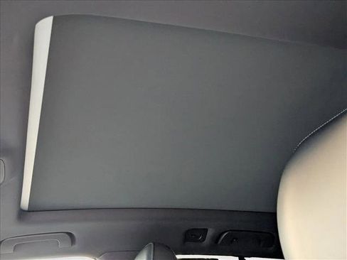 Used 2025 Audi Q7 3.0T Prestige image 11