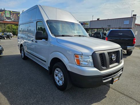 Used 2012 Nissan NV 2500 S RWD image 3