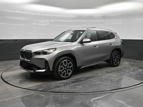 Used 2025 BMW X1 xDrive28i w/ Technology Package AWD/4WD image 4