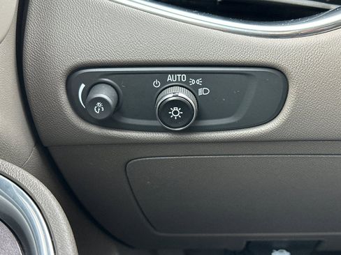 Used 2021 Chevrolet Malibu LT image 29