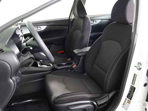 Used 2022 Kia Forte LXS FWD image 26