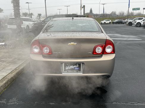 Used 2008 Chevrolet Malibu LTZ w/ Rear Power Package image 4