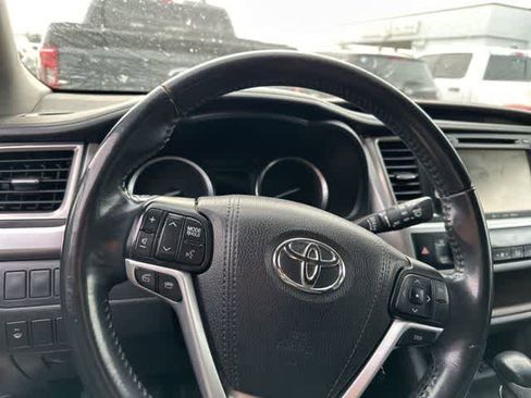 Used 2016 Toyota Highlander Plus image 9