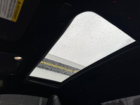 Used 2017 INFINITI Q60 Red Sport 400 image 13