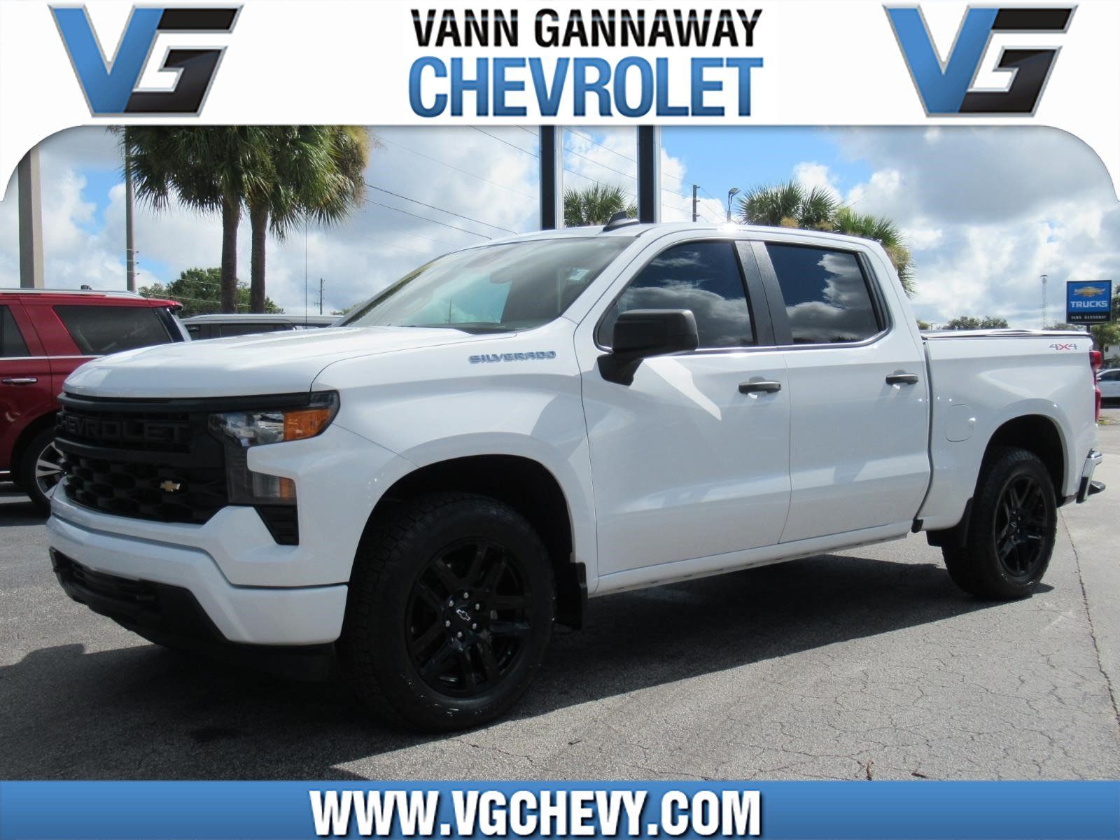 Used 2024 Chevrolet Silverado 1500 Custom AWD/4WD image 1