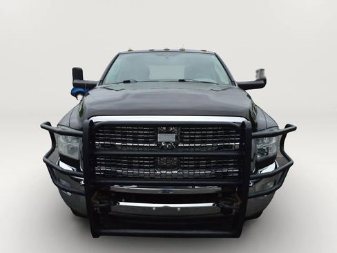 Used 2011 RAM 3500 Big Horn AWD/4WD image 2