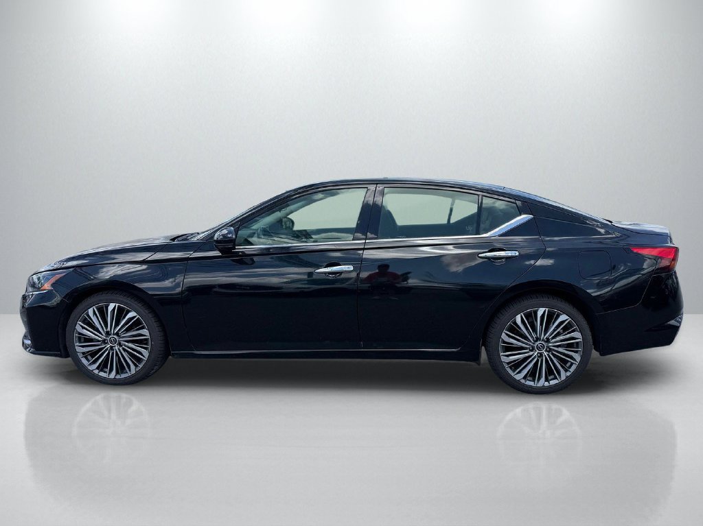 Used 2023 Nissan Altima 2.5 SL FWD image 8