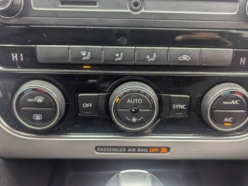 Used 2017 Volkswagen Passat 1.8T S image 34