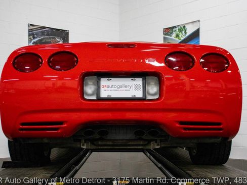 Used 2000 Chevrolet Corvette Coupe image 21
