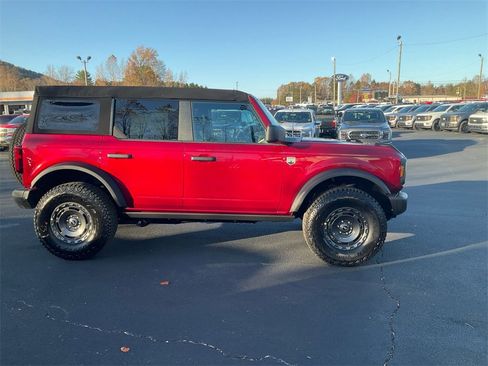 New 2025 Ford Bronco Big Bend w/ Black Diamond Package image 4
