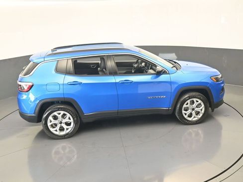Used 2025 Jeep Compass Latitude AWD/4WD image 53