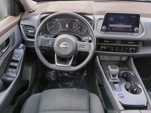 Used 2023 Nissan Rogue S image 16