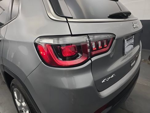 Used 2022 Jeep Compass Latitude AWD/4WD image 20