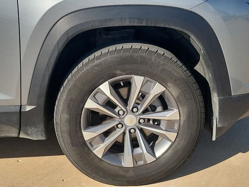 Used 2025 Chevrolet Equinox LT AWD/4WD image 7