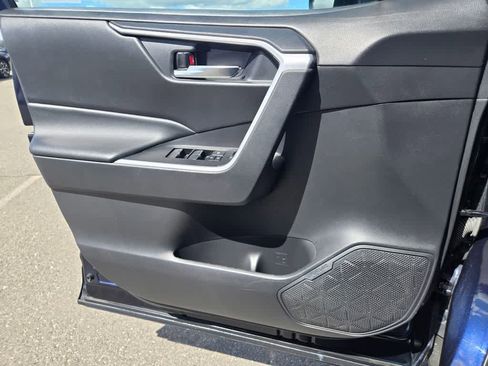 Used 2024 Toyota RAV4 XLE FWD image 19