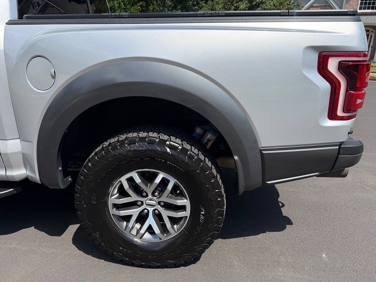 Used 2017 Ford F150 Raptor w/ Equipment Group 802A Luxury AWD/4WD image 42