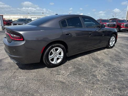 Used 2020 Dodge Charger SXT w/ Leather Interior Group RWD image 7