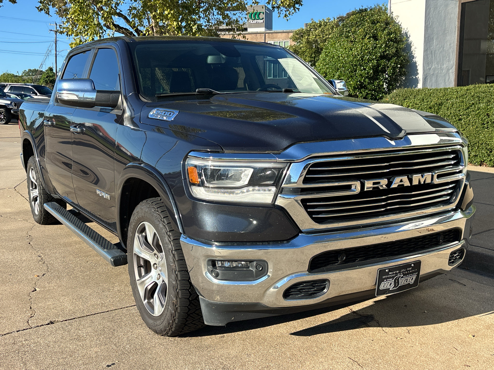 Used 2020 RAM 1500 Laramie AWD/4WD image 1