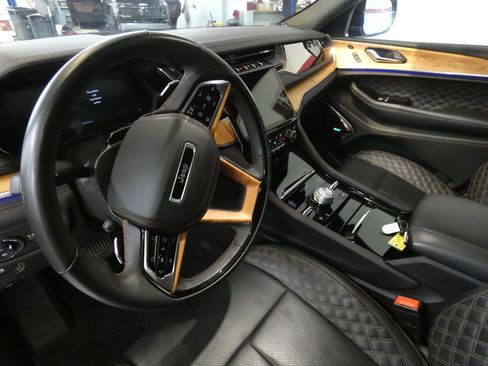 Used 2024 Jeep Grand Cherokee L Summit AWD/4WD image 9