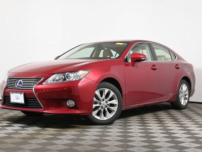 Used 2013 Lexus ES 300h w/ Luxury Pkg