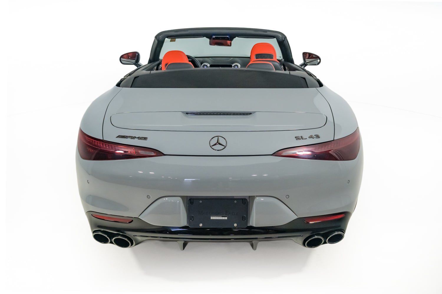 Used 2025 Mercedes-Benz SL 43 AMG w/ Driver Assistance Package image 17