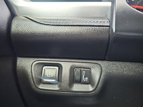 Used 2019 GMC Acadia SLE image 25