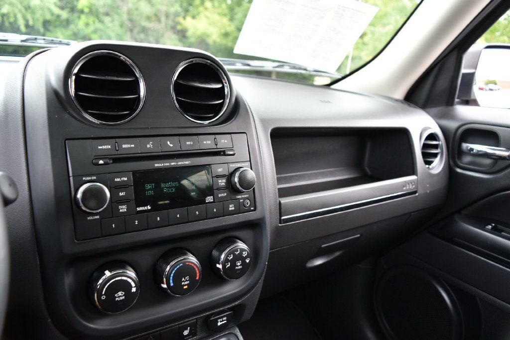 Used 2017 Jeep Patriot High Altitude FWD image 23